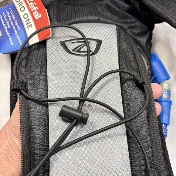 Zefal Hydro One Outdoor Hydration Bag 1.5 Liter Chest Strap Dual Access Run NWT - Picture 3 of 14